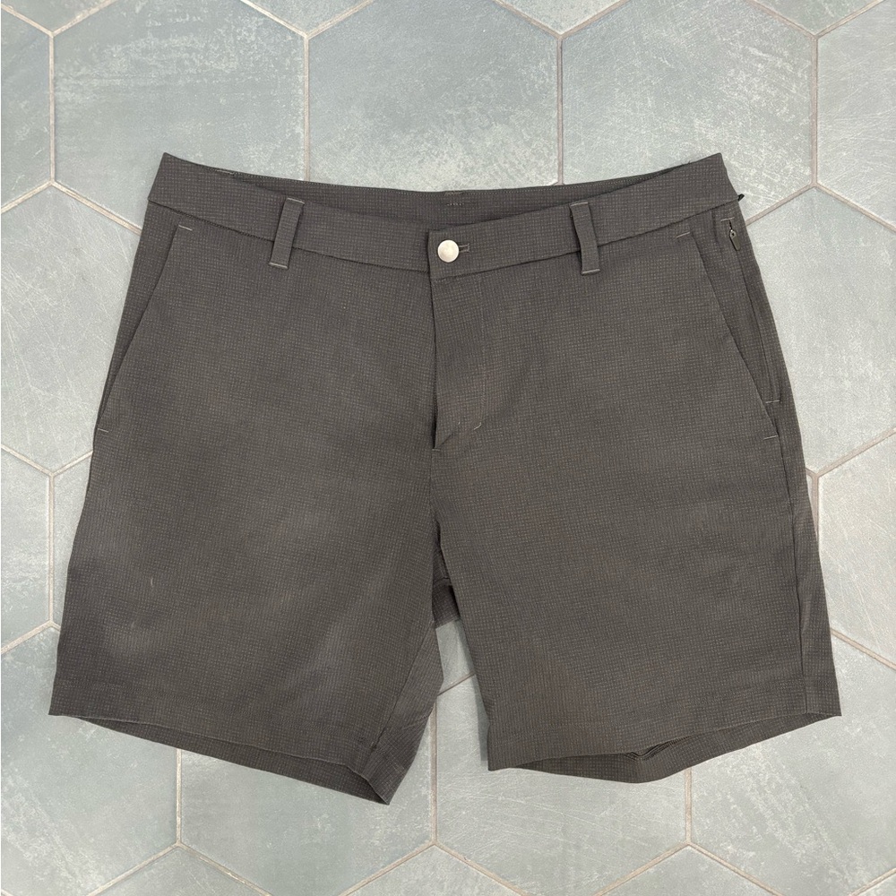 Men’s Lululemon ABC Wovenair 7” size 34